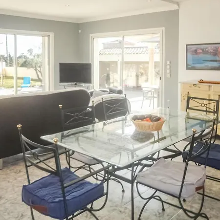 Vakantiehuis Gorgeous In With Kitchen *
