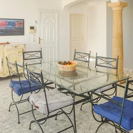 Holiday home Gorgeous In With Kitchen Marseillan (Herault)