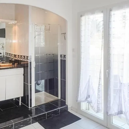 Holiday home Gorgeous In With Kitchen Marseillan (Herault)